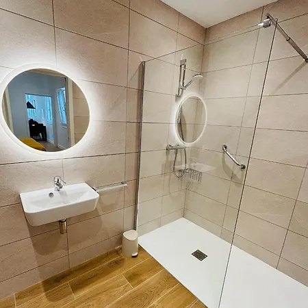 Dorre Luzea Apartamentuak Διαμέρισμα