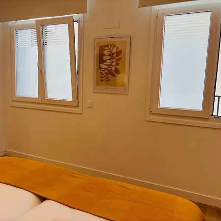 Dorre Luzea Apartamentuak Зараутц